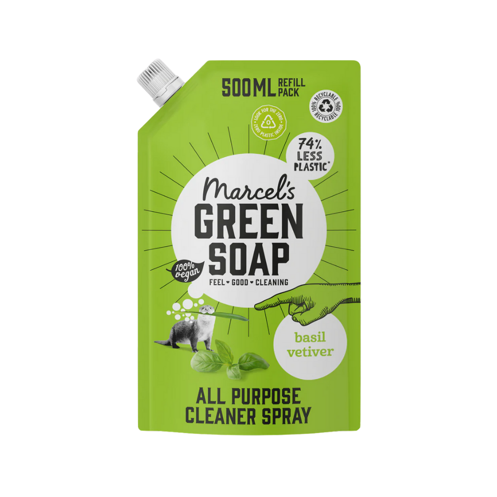 Marcel’s Green Soap Allesreiniger Spray Refills bieden een natuurlijke en effectieve manier om alle oppervlakken in huis schoon te maken. De plantaardige ingrediënten verwijderen vuil en vet zonder agressieve chemicaliën, terwijl de heerlijke geuren zorgen voor een frisse en aangename schoonmaakervaring. Verkrijgbaar in drie varianten: Basilicum & Vetiver