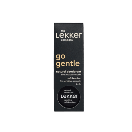 Deze zachte, allergeenvrije deodorant zonder baking soda is speciaal ontwikkeld voor de meest gevoelige oksels. Met de subtiele, lichtkruidige en zoete geur van de The LEKKER Company Deodorant Sensitive Bamboe biedt hij een natuurlijke en effectieve bescherming, zonder de nadelen van aluminium. De formule houdt je de hele dag moeiteloos fris, zelfs bij de meest gevoelige huid.
