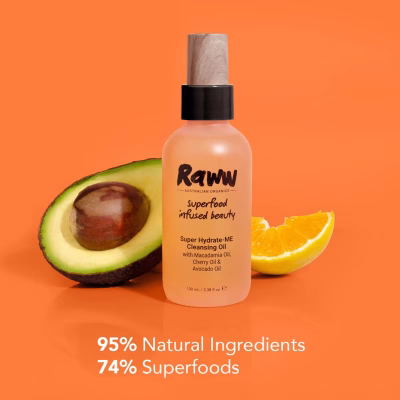 Deze unieke formule bevat een mix van krachtige, natuurlijke ingrediënten zoals jojoba-olie, avocado en vitamine E. | RAWW Hydrating Cleansing Oil