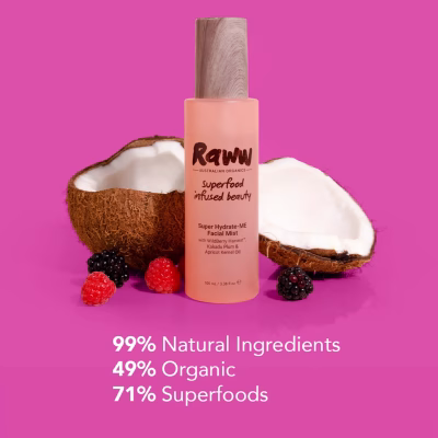 De RAWW facial mist is een biologische gezichtsmist die je huid verzorgt en hydrateert. De mist bevat natuurlijke fruitextracten die je huid voeden, top!