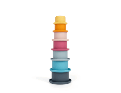 BigJigs Toys Stapelbare Bekers Vanaf 12mnd | De kleurrijke set van zeven bekers met patronen op de bodem laat water als een waterval stromen | BigJigs Toys