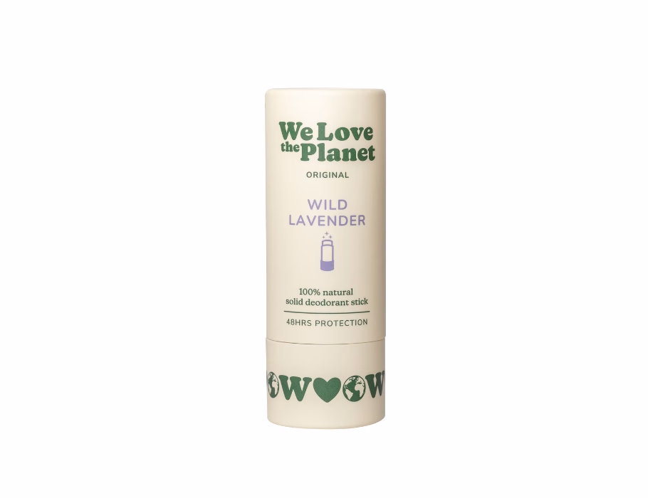 De deodorant van We Love The Planet is 100% natuurlijk en bevat geen onnodige toevoegingen. Er zitten dus geen synthetische of irriterende ingrediënten in, en de deodorant bevat geen aluminium. Hierdoor is de deodorant beter voor jouw huid en onze planeet. De Wild Lavender geur van We Love The Planet ruikt naar wilde lavendel, het heeft een ontspannende en volle geur.