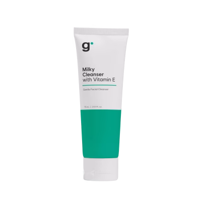 Reinig je huid effectief en mild met de Gladskin Milky Cleanser met Vitamine E 75ml. Deze reinigingsgel transformeert bij contact met water in een zachte melkachtige textuur, verwijdert onzuiverheden en overtollig talg, en laat de huid fris, zacht en comfortabel aanvoelen.
