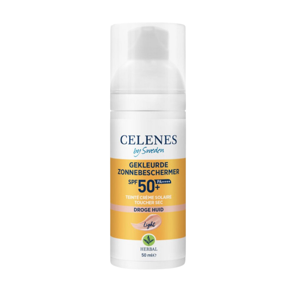 Bescherm je huid effectief tegen de zon én geef een lichte tint met Celenes Herbal Sunscreen Dry Touch Fluid Tinted Light SPF 50 50ml. Deze lichte, snel absorberende zonnebescherming biedt brede bescherming tegen UVA- en UVB-stralen en geeft een natuurlijke, subtiele dekking. Verrijkt met plantaardige ingrediënten die de huid kalmeren en hydrateren, ideaal voor dagelijks gebruik.