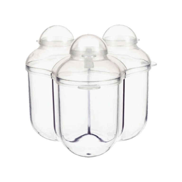 Het Difrax Drievaksdoosje is ideaal voor het bewaren en organiseren van voeding, snacks of kleine spulletjes voor je baby of peuter. Het compacte ontwerp maakt het gemakkelijk mee te nemen in een tas, terwijl de drie aparte vakken helpen om alles netjes gescheiden te houden. Perfect voor onderweg, op de crèche of thuis.