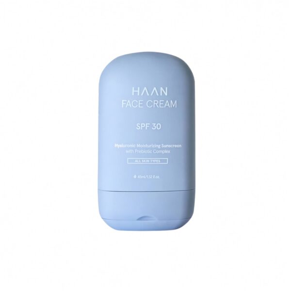 Bescherm en verzorg je huid met deze lichte gezichtscrème met SPF30. De HAAN Gezicht Zonbescherming SPF30 (40 ML) hydrateert de huid intensief en biedt tegelijkertijd hoge bescherming tegen de zonnestralen (UVA & UVB). Ideaal voor dagelijks gebruik, zowel binnen als buiten, en geschikt voor alle huidtypen.
