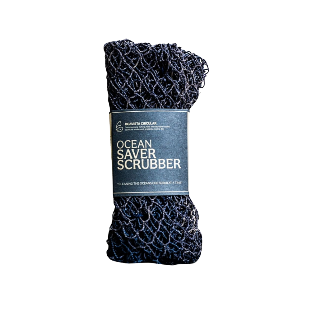 De Boavista Circular Spons van Visnet – GROF is een duurzaam en multifunctioneel schoonmaakhulpmiddel, gemaakt van gerecyclede materialen en ontworpen voor milieubewuste huishoudens. Deze dunne spons is ideaal voor lichte schoonmaaktaken, zoals afwas, keukenoppervlakken of delicate vaat, en draagt bij aan een zero waste levensstijl.