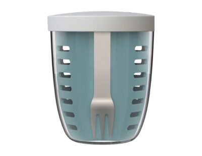 De Mepal Fruit & Veggie Pot is de perfecte keuze voor wie graag gezond snackt — thuis, op kantoor of onderweg. Dankzij het slimme ontwerp met geïntegreerd vergiet kun je fruit en groenten direct wassen, uitlekken en meenemen in één handige pot. Ideaal voor iedereen die vers en bewust wil eten, zonder gedoe of plastic afval | Nordic Green