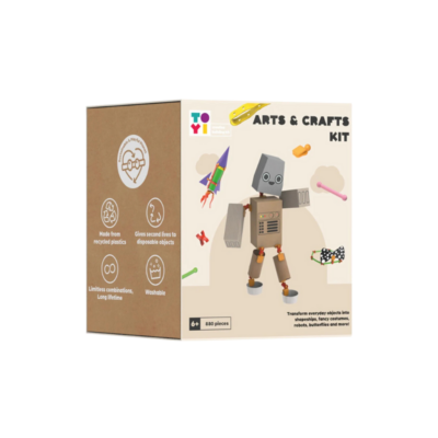 De Toyi Event Kit Bouwpakket Arts and Crafts is een grote, fantasie-aanwakkerende bouwset waarmee kinderen (en volwassenen die hun innerlijke uitvinder niet kwijt willen) vrije vorm creaties kunnen bouwen. Geen regels, geen vaste uitkomst—alleen onderdelen die uitnodigen tot verkennen, proberen, mislukken en opnieuw beginnen. Perfect voor workshops, scholen, events, en groepen die willen samenwerken aan speelse, creatieve projecten.
