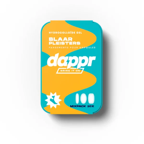 Laat blaren je tempo niet bepalen met de DAPPR Blarenpleisters Mixpack – Blister Backup Heroes. Deze set van 10 blarenpleisters is ontworpen om blaren direct te beschermen, druk te verlichten en het herstel te ondersteunen, zodat jij gewoon door kunt.