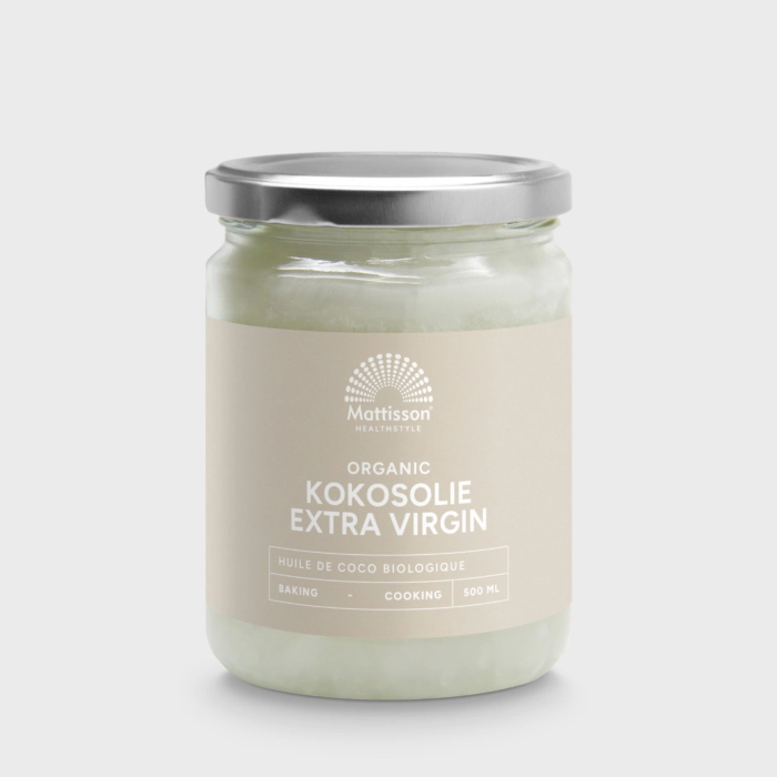 De Mattisson Biologische Kokosolie Extra Virgin is een pure, koudgeperste kokosolie van biologische kokosnoten. Onbewerkt, ongeraffineerd en rechtstreeks afkomstig uit het vruchtvlees van verse kokos — precies zoals kokosolie bedoeld is.