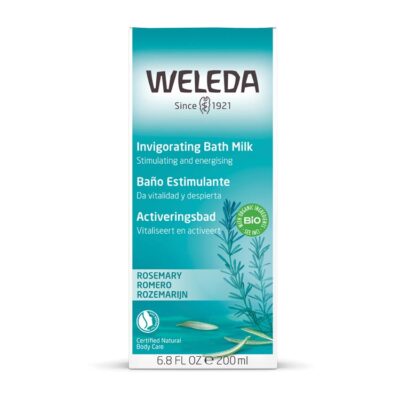 De Weleda Activeringsbad Rozemarijn 200 ml is een stimulerend badproduct dat je een opwekkende en verkwikkende ervaring biedt. De natuurlijke rozemarijnolie activeert je lichaam en geest, terwijl de zachte badmelk je huid verzorgt en hydrateert. Perfect voor een verfrissend begin van de dag of een energieboost na een inspannende dag.