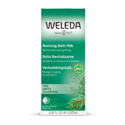 De Weleda Zilverspar Verkwikkingsbad 200 ml is een verfrissend en stimulerend badproduct dat je een opwekkende en energieke ervaring biedt. De natuurlijke zilversparolie activeert lichaam en geest, terwijl de zachte badmelk de huid verzorgt en hydrateert. Perfect voor een moment van ontspanning en verkwikking na een drukke dag.