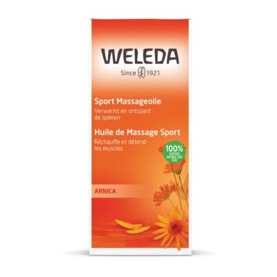 De Weleda Arnica Massageolie 200 ml is een verwarmende en activerende lichaamsolie die speciaal is ontwikkeld voor massage van vermoeide en gespannen spieren. Met natuurlijke arnica-extracten en zonnebloemolie ondersteunt deze olie de doorbloeding en helpt het lichaam soepel en ontspannen aan te voelen. Ideaal voor gebruik vóór of na het sporten of bij stijve spieren.