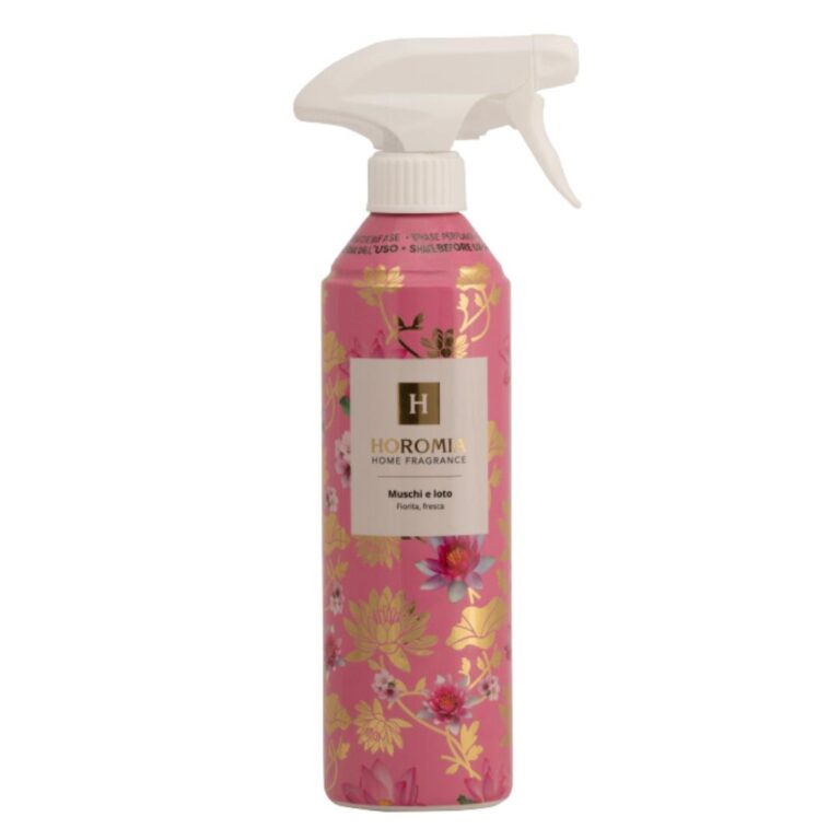 De Horomia Natuurlijke Roomspray Muschi e Loto 500 ML zijn luxe interieurverfrisser, speciaal ontwikkeld om je huis een frisse, lichte en aangename sfeer te geven. De fijne nevel verspreidt een subtiele geur die helpt onaangename geurtjes te neutraliseren en een elegante ambiance te creëren. Perfect voor gebruik in de woonkamer, slaapkamer of hal voor een moment van verfrissing en rust.