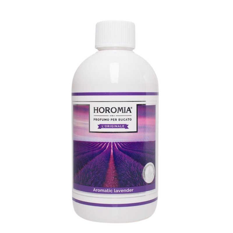 De Horomia Natuurlijke Wasparfum 500 ML zijn luxe geurboosters voor je was, speciaal ontwikkeld om je kleding, beddengoed en stoffen een intense, langdurige geurbeleving te geven. De fijne nevel verspreidt een subtiele geur die helpt onaangename geurtjes te neutraliseren en je was een verfijnde, elegante aroma‑ervaring te geven. Perfect voor dagelijks gebruik in de wasmachine of op handwas voor een langdurig frisse touch.