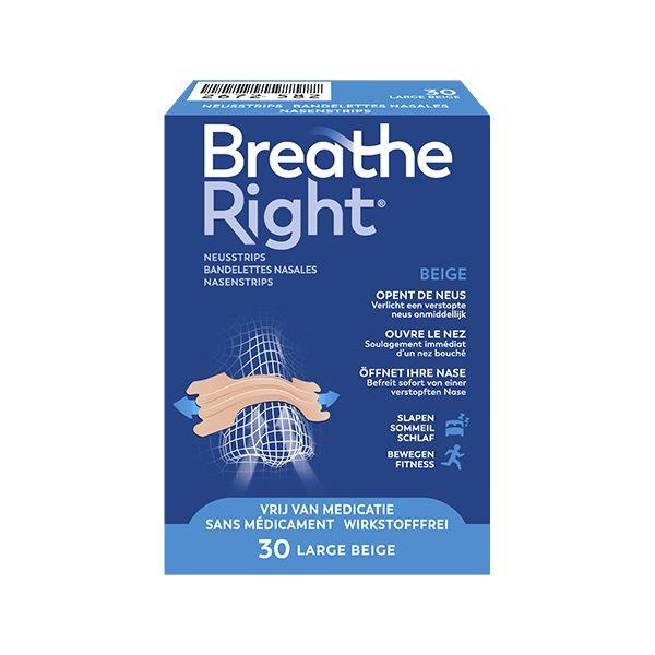 De Breathe Right Neusstrips Beige Large 30 stuks zijn extra brede, flexibele neusstrips die de neusvleugels voorzichtig optillen en zo de luchtstroom door de neus vergroten. Hierdoor adem je merkbaar makkelijker tijdens het slapen, sporten of bij verkoudheid en allergieën. De beige, huidkleurige strips zijn discreet, comfortabel en speciaal ontwikkeld voor een grotere neus, zodat ze optimaal aansluiten en effectief werken.