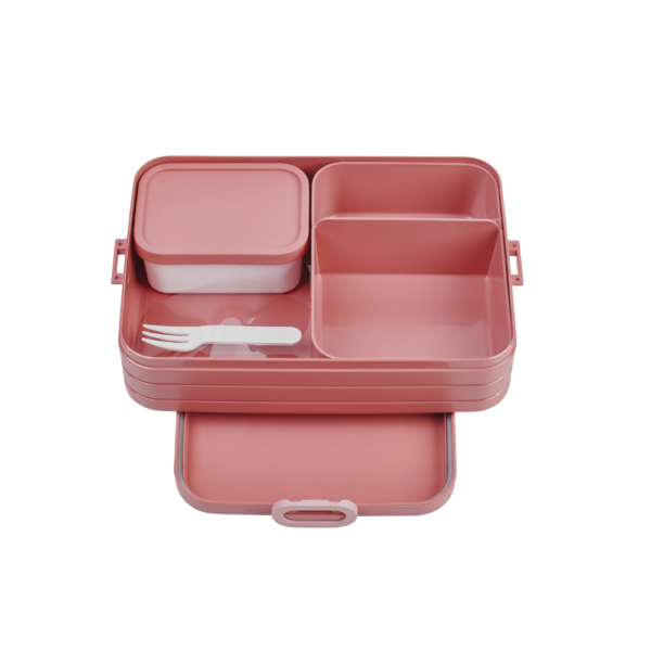 De Mepal Lunchbox is dé ideale oplossing voor wie graag gevarieerd en georganiseerd luncht. Dankzij de handige Bento-inzet kun je je maaltijd opdelen in verschillende vakjes — perfect voor brood, snacks, fruit of salade. De lunchbox is lekvrij, duurzaam en gemaakt voor dagelijks gebruik op school, werk of onderweg.