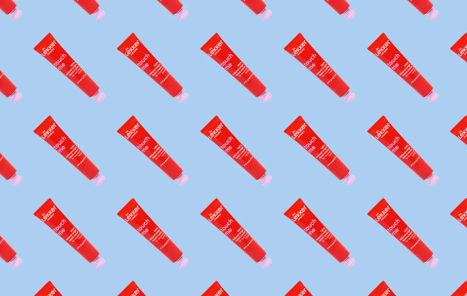 De The Lekker Company Handcrème Touch Me combineert verzorgende ingrediënten in een compacte, duurzame tube. Perfect om je handen dagelijks te hydrateren en te beschermen, terwijl je kiest voor natuurlijke formules en minder afval.