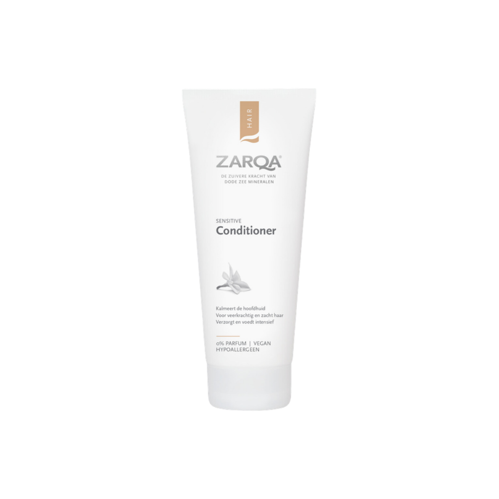 Deze milde conditioner is speciaal ontwikkeld voor de gevoelige hoofdhuid en verzorgt het haar zonder te verzwaren. De ZARQA Conditioner Sensitive (200 ml) voedt intensief, maakt het haar zacht en goed doorkambaar en helpt tegelijkertijd de hoofdhuid te kalmeren. Dankzij Dode Zee mineralen en verzorgende ingrediënten wordt het haar soepel, glanzend en gezond, terwijl schilfers en irritaties worden verminderd.