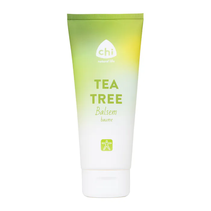 Verzorg en bescherm de huid met Chi Tea Tree Balsem Tube 100 ml. Deze 100% natuurlijke eerste hulp balsem bevat biologische tea tree olie en verzorgende ingrediënten zoals lavendel, calendula en niaouli. Ideaal bij een rode, gevoelige of onzuivere huid en geschikt voor dagelijks gebruik bij kleine huidongemakken.