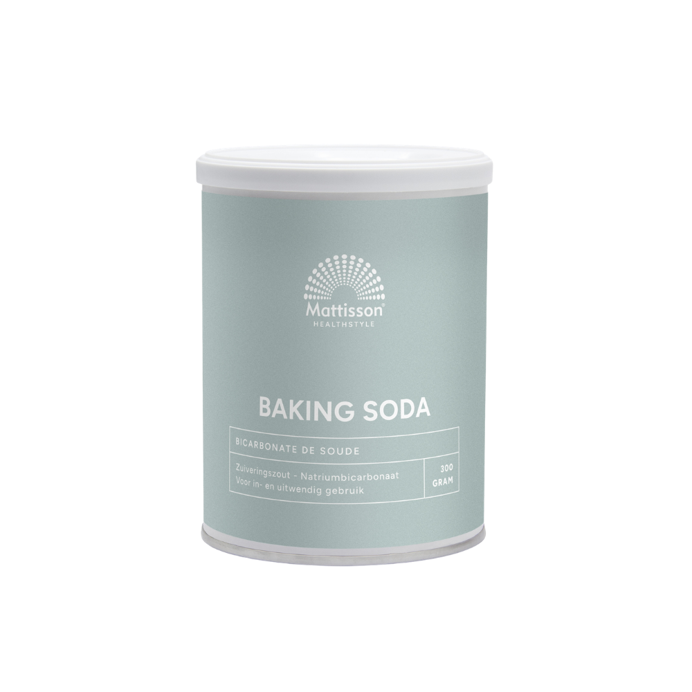 Deze baking soda van Mattisson, ook wel bekend als zuiveringszout, is een veelzijdig product dat zowel in de keuken als in het huishouden gebruikt kan worden. De Mattisson Baking Soda (300 gram) heeft een zuivere samenstelling en is geschikt als rijsmiddel bij het bakken of als natuurlijk hulpmiddel voor diverse schoonmaaktoepassingen.
